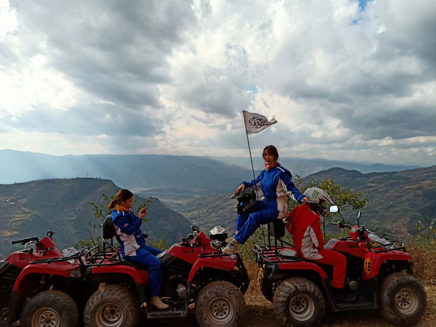 大理石門關沙灘ATV越野摩托基地 大理石門關沙灘ATV越野摩托基地