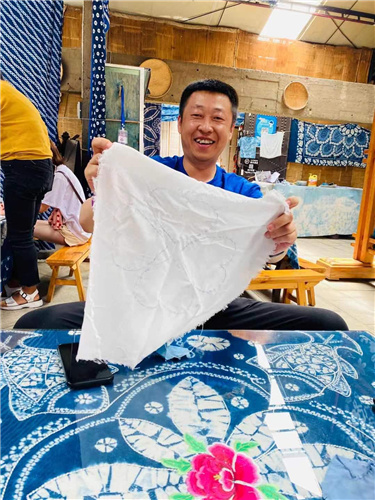 大理非遺扎染鮮花餅花漾時光體驗團建之旅 大理非遺扎染鮮花餅花漾時光體驗團建之旅