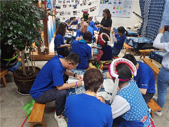 大理非遺扎染鮮花餅花漾時光體驗團建之旅 大理非遺扎染鮮花餅花漾時光體驗團建之旅