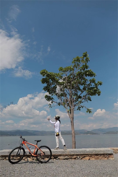 2021年百濟神州技術會議暨企業洱海騎行暨水花基地皮劃艇拓展團建活動在大理舉辦 2021年百濟神州技術會議暨企業洱海騎行暨水花基地皮劃艇拓展團建活動在大理舉辦