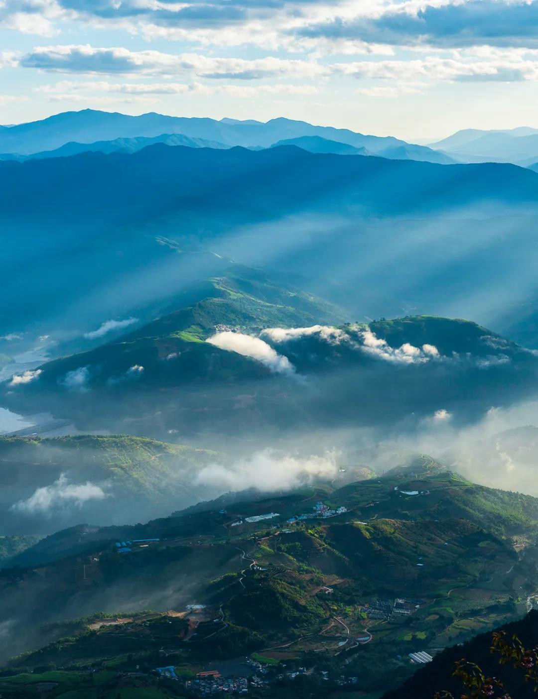 哀牢山  哀牢山