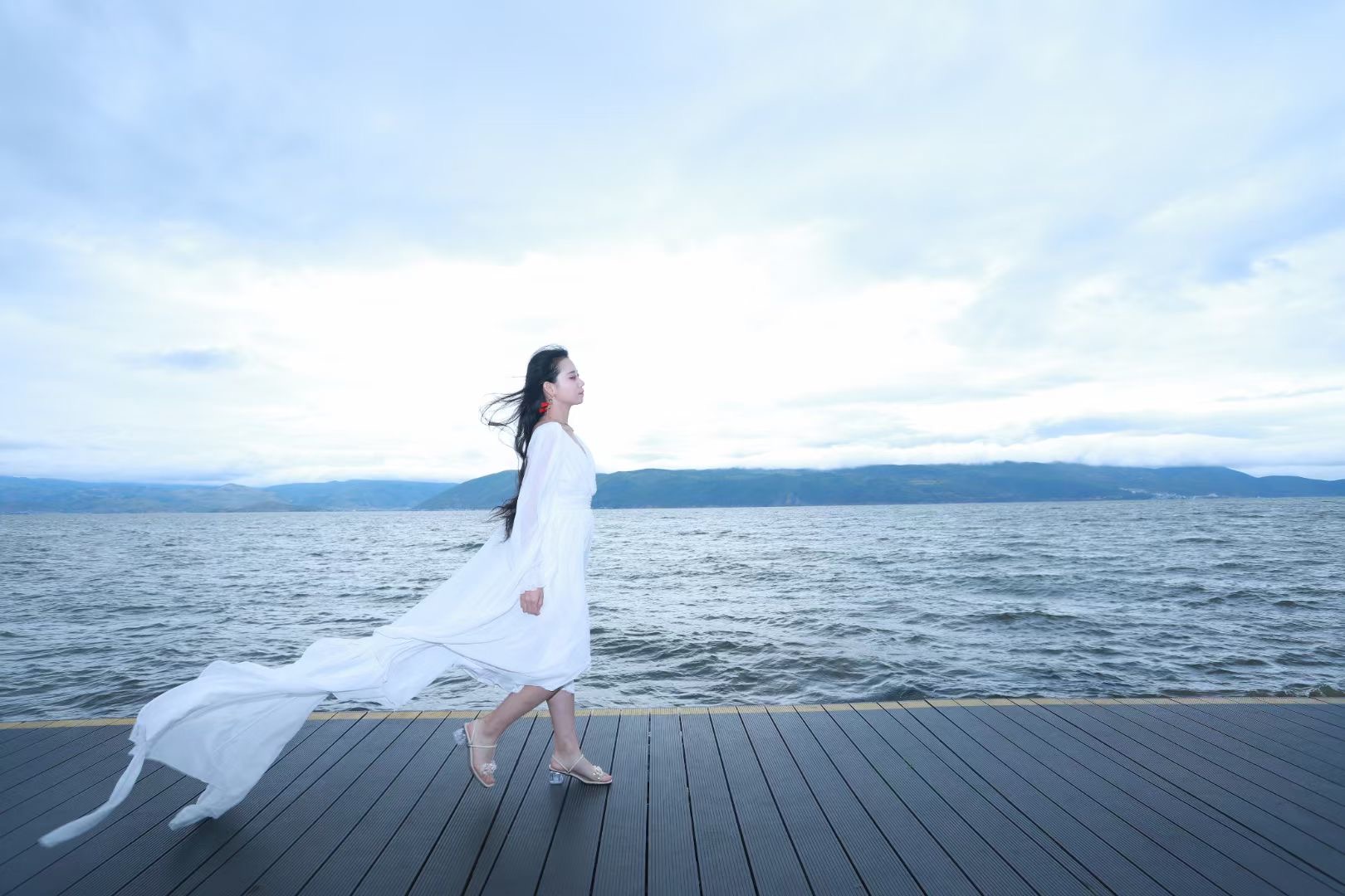 大理攝影攝像：大理洱海喜洲古鎮(zhèn)吉普車(chē)專業(yè)旅拍一日游