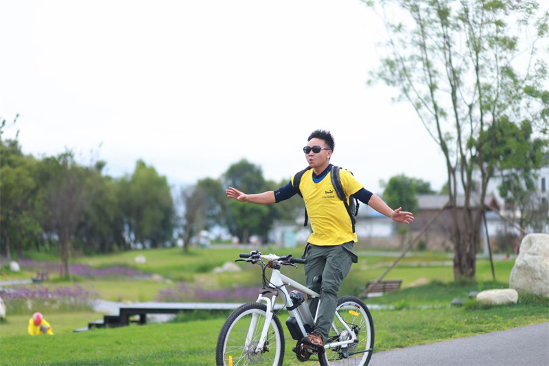 大理攝影攝像:大理洱海喜洲古鎮吉普車專業旅拍一日游 大理攝影攝像:大理洱海喜洲古鎮吉普車專業旅拍一日游