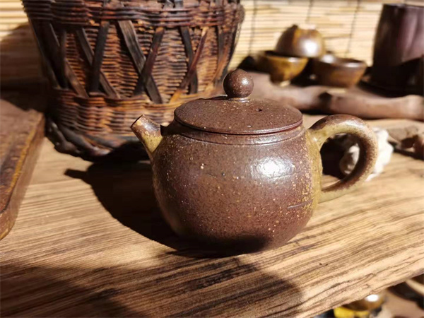 大理特色團建活動推薦：來喜洲古鎮(zhèn)制作大理喜陶柴燒，體驗大理非遺文化的魅力